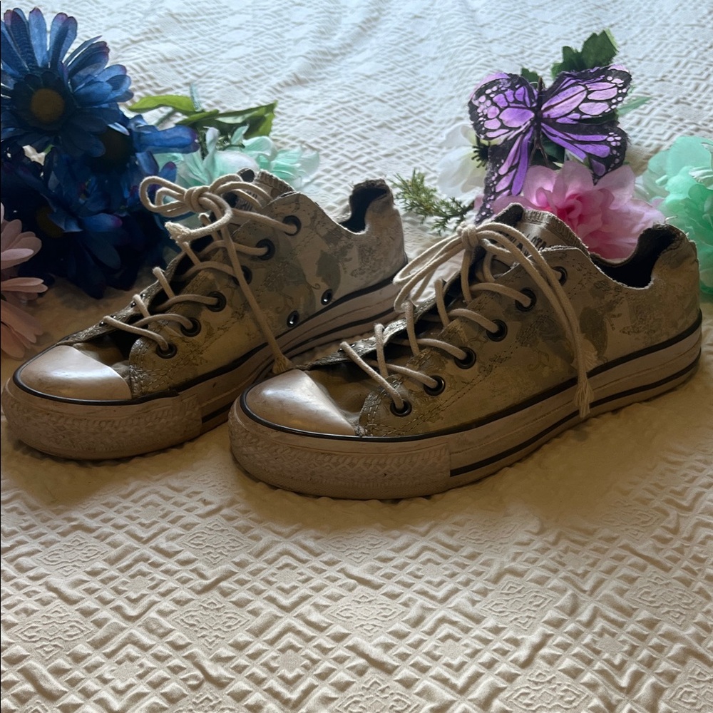 Low-Top Sneakers